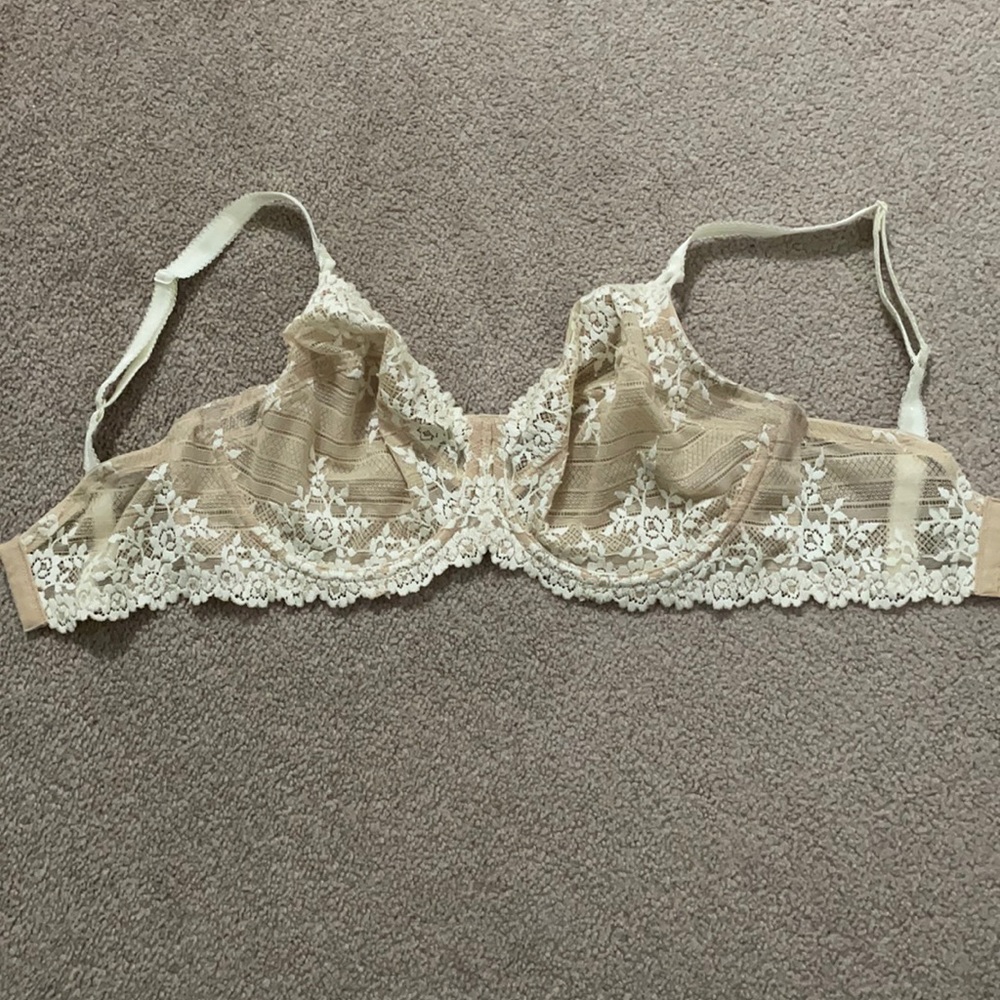Lacey bra
